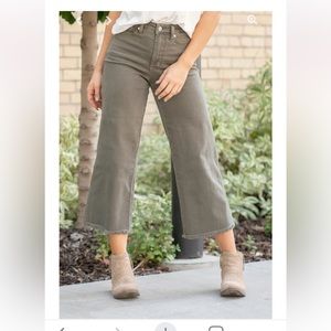 Viral TikTok Olive You High Rise Tummy Control Crop Jeans size 1 NWT